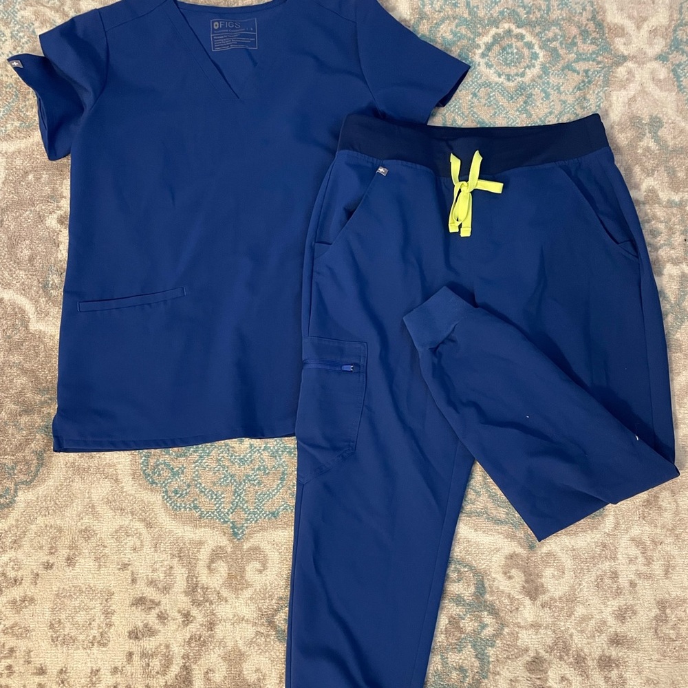 Figs scrubs